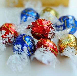 FREE ITEM WITH ANY PURCHASE 😊